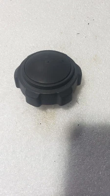Tapa del tanque de gasolina para John Deere Spitfire 340 1978-1982 Foto 1 de 3
