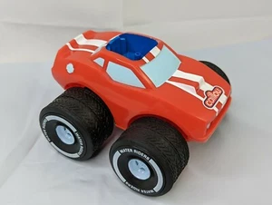 Caillou Water Riders Red Car 2010 Toy - Picture 1 of 7