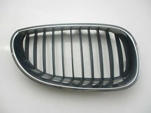 BMW Serie 5 2007 E60 E61 M Sport parrilla renal delantera derecha cromada 7065702 - Imagen 1 de 7