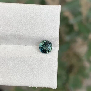 Zaffiro Teal Naturale 0,75 Carati Bellissimo Colore Verde Taglio Tondo Pietre Preziose Sciolte - Foto 1 di 8
