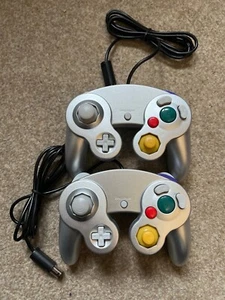 Nintendo Gamecube Controller - Platinum Silver x2 - Picture 1 of 4