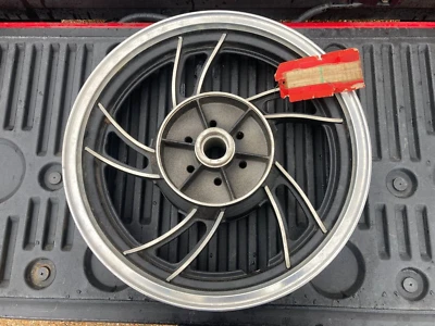 1981 82 83 YAMAHA XJ550 XJ 550 MAXIM Rear Wheel OEM 5K5-25338-20-00 Foto 1 de 3