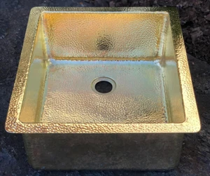 Ottone martellato a mano 18x16x7" - IN MAGAZZINO - Nuovo novembre 2022! - Foto 1 di 2