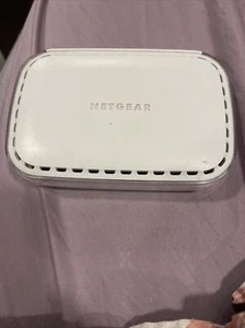 NetGear ProSafe (FS605) 5-Ports External Switch - Picture 1 of 4