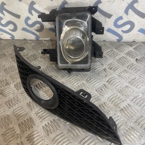 Luz antiniebla delantera y envolvente del lado del conductor Vauxhall Astra H 5 puertas O/S/F 2008-2010 - Imagen 1 de 1