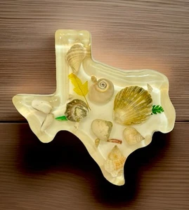 Vintage Lucite Texas fermacarte a forma di stato conchiglie di mare souvenir 3,5" x 0,5" - Foto 1 di 5