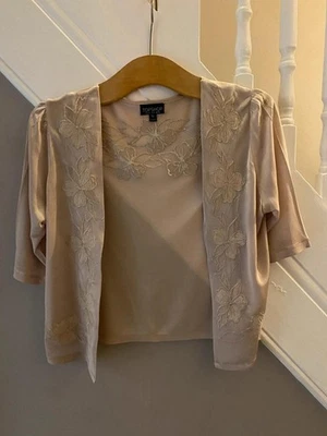 Lightweight blush floral vintage style bolero embroidered shrug cropped jacket - Image 1 of 4