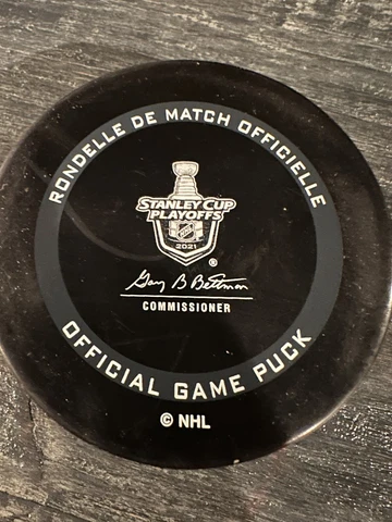 RARE! 2023 VEGAS GOLDEN KNIGHTS OFFICIAL STANLEY CUP PLAYOFFS GAME PUCK Cover