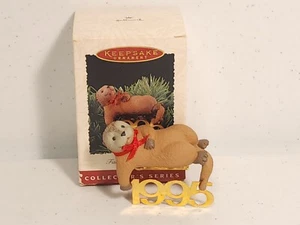 1995 Otter 6th in Fabulous Decade Series Hallmark Keepsake Ornament W/Box - Picture 1 of 6