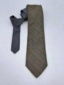 TOMMY HILFIGER Men's SILK Tie BROWN/TAN Check & Wave Block Pattern Classic!! - Picture 1 of 3