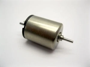 Micromotor.eu 1620D Motor Sin Núcleo 16mm x 20mm - Doble Eje 1-12V - Imagen 1 de 2