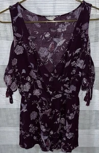 Pantalones Cortos Para Mujer Aeropostale Floral Cuello en V Recortado Mameluco XSMALL Púrpura - Imagen 1 de 4