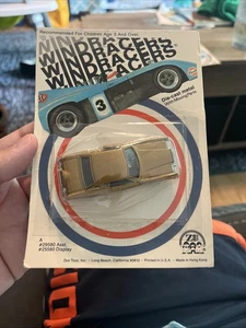 Zee Toys Windracers Lincoln Continental 4 Die-Cast Metal Champagne 1981 - Imagen 1 de 4
