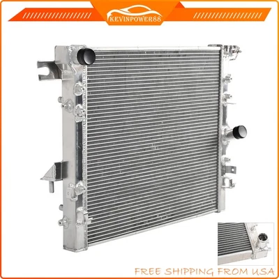 Radiador de núcleo de aluminio de 3 filas para Jeep Wrangler JK 2007-2018 motor V6 de 3,6 L 3,8 L Foto 1 de 4