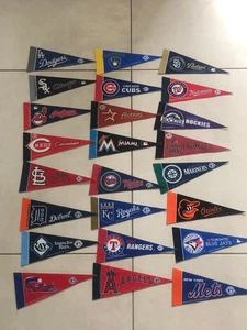 RARE LOT 24 FANIONS FLAGS AMERICAN BASEBALL TEAM - Picture 1 of 5