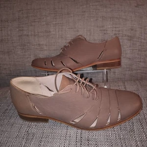 Womens Clarks Leather Lace Up Shoes Size 5D Comfort Casual - Picture 1 of 6