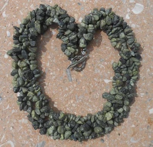 NATURAL UNAKITE CHIP NECKLACE 17 3/4"L. 18K WHITE GOLD PLATED. - Picture 1 of 5