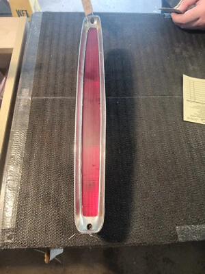 Conjunto de luz trasera Cadillac Deville/Fleetwood 1989-1993 tracción delantera con bisel Foto 1 de 4