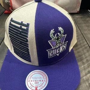 Mitchell & Ness NBA Pop Panel SnapBack Bucks Hat - Picture 1 of 8