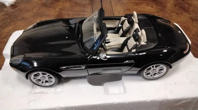 Kyosho 1/18 BMW Z8 Black W/Hard Top/Convertible Option New in Box . Rare - Image 1 of 4