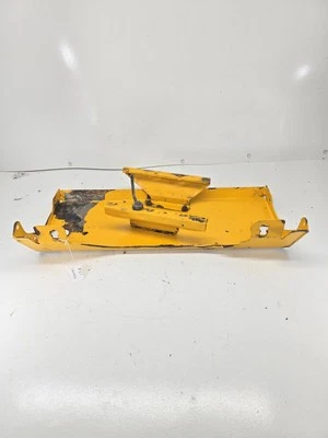 Cub Cadet 3654 滑板 Assy 01004900 — 第 1/4 张图片