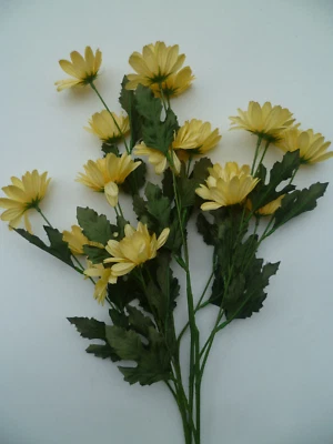 3 Stiele Margeriten Blumen Blüten gelb Seidenblumen basteln Dekoration,Länge 59 - Bild 1 von 4
