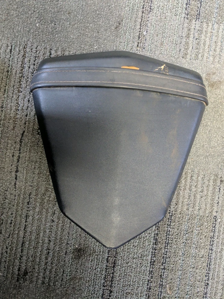Yamaha YZF R6 R6R YZFR6 2006 2007 asiento trasero pasajero pastilla sillín OEM Foto 1 de 1