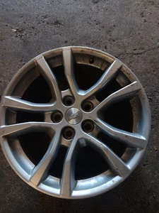 1 USED 18" CAMARO WHEEL - Picture 1 of 6