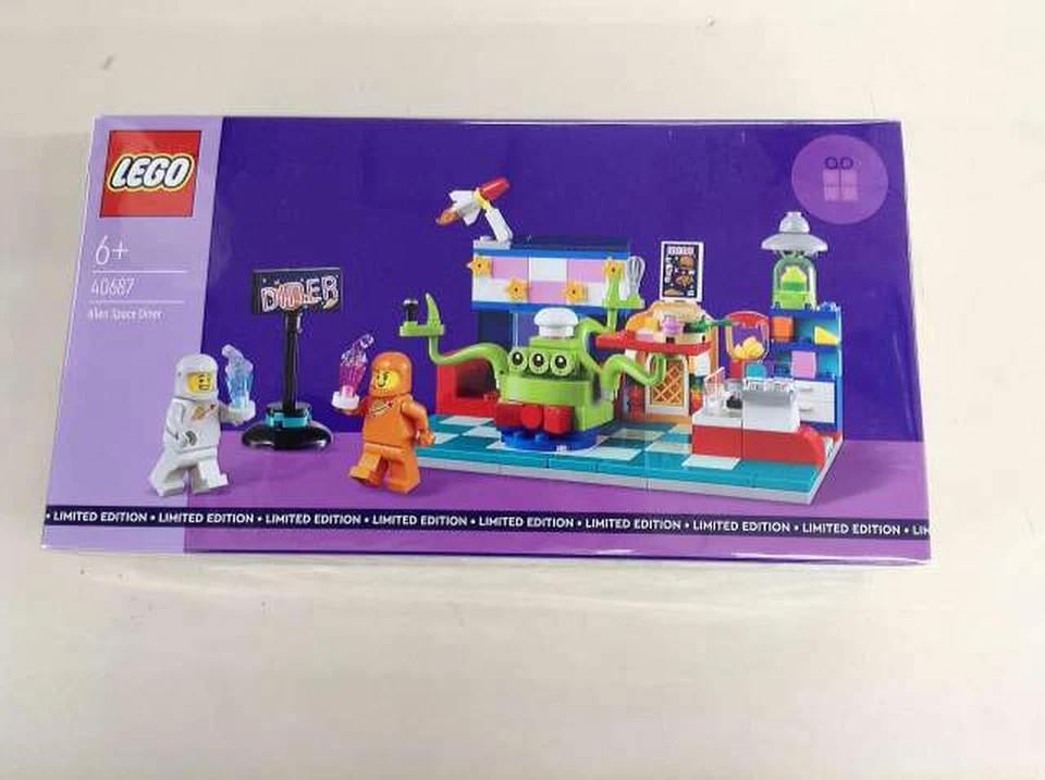 LEGO 40687 Alien Classic Space Diner Limited Promotional Release. Box