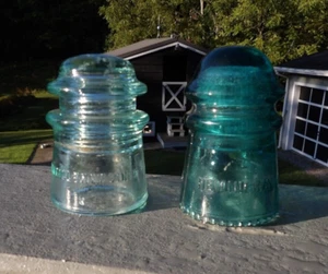 Lot 2 Vintage Hemingray No. 9 Blue Glass Insulator & Whitall Tatum No.9 Ice Blue - Picture 1 of 6