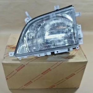 Toyota 81170-25160 Unit Assy, Headlamp, Lh , 2001 - 2010 DYNA / TOYOACE - Picture 1 of 3