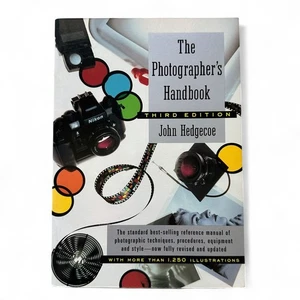 The Photographer's Handbook Third Edition John Hedgecoe Paperback Book - Bild 1 von 4