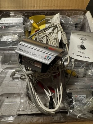 Cámara de seguridad color interior/exterior Q-See QD28414W y QD28484 - Juego de 7 - NUEVA Foto 1 de 4