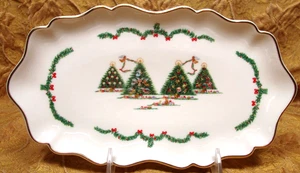 Bandeja/plato de dulces Lenox Ivory Fine China 1994 EE. UU. La alegría de la Navidad con árboles - Imagen 1 de 3
