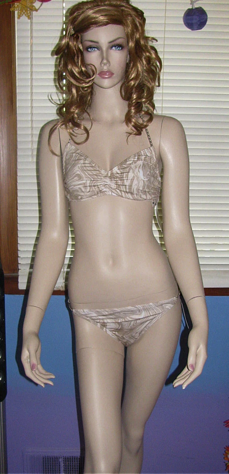 ¡NUEVO! TRAJE DE BAÑO BIKINI ACANALADO ACENTUADO CON ESLABONES DE CADENA ESTAMPADO DE MÁRMOL DE MICHAEL KORS 6 $283 Foto 1 de 1