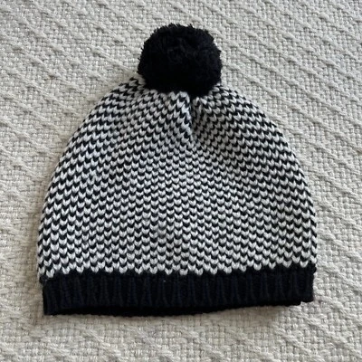 J. Gorro de punto Crew negro blanco mezcla de lana pompón para mujer Foto 1 de 4