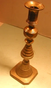 Candeliere in ottone primi '900 con push-up - Foto 1 di 2