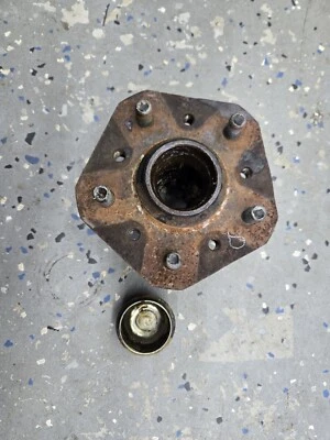 84-86 Nissan 300ZX Turbo OEM Front Wheel Hub Z31  - Image 1 of 4