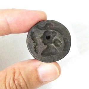Raro sello antiguo de piedra con cuentas negras tallado animal tipo animal del Cercano Oriente - Imagen 1 de 5