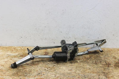 M1224 2001-2004 Volvo S60 Windsield Wiper Linkage with Motor OEM - Image 1 of 4