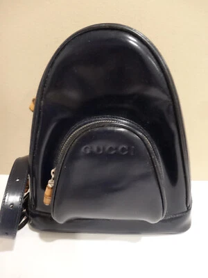Mochila vintage GUCCI de charol negro con tiradores de cremallera de bambú Foto 1 de 4