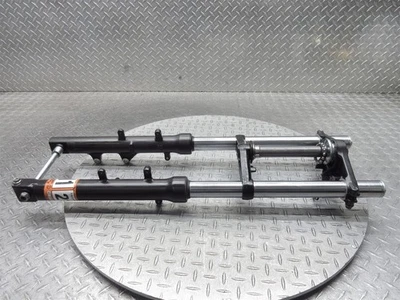 2012 11-13 Honda CBR250R CBR 250R передняя вилка подвеска тройное дерево нуждается в уплотнениях - Изображение 1 из 4