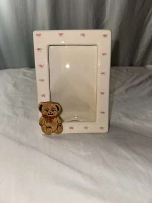 Винтажный керамический бант 1991 плюшевый медведь белая рама домашний декор детский 3 дюйма x 5 дюймов - Изображение 1 из 4
