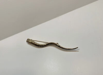 Broche de prendedor Alexis Bittar con cuernos enrollados dorado Foto 1 de 4