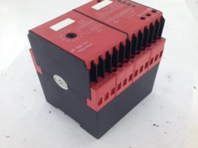 XPSAP5140 OBSOLETE PREVENTA RELAY XPS-AP 120WR0003289 - Image 1 of 4