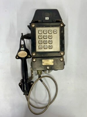 Teléfono antiguo Fernsig Essen - Teléfono de yate marino rescatado negro Foto 1 de 4