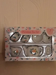 Children's 7 Piece Tea Set Brand New Sealed. - Picture 1 of 3
