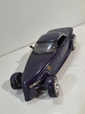 Motormax  1:18 Die Cast 2001 Chrysler Howler Convertible Concept Car w/Top - Image 1 of 4