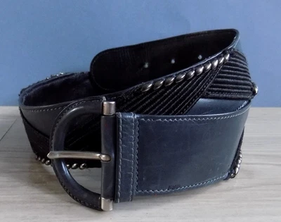 ESCADA Leather Belt Leather Buckle Gray Color Size XS-S 30'' - Image 1 of 4