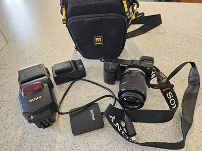 Sony NEX-5R Camera Bundle, Comes w/ Flash, USB Charger, Strap - Image 1 of 4